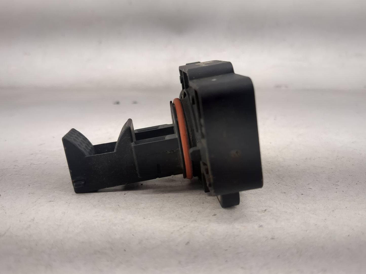 Gmc Sierra 2500 Mass Air Flow Meter Maf 1485537 - Oemusedautoparts1.com