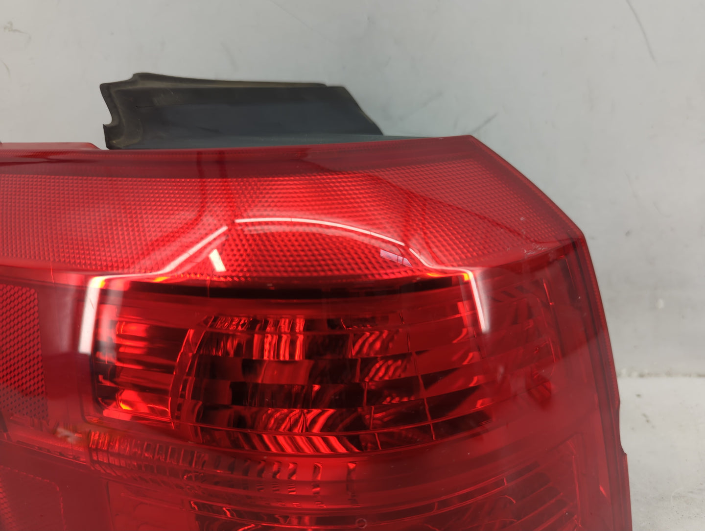 2010-2017 Gmc Terrain Tail Light Assembly Passenger Right OEM Fits Fits 2010 2011 2012 2013 2014 2015 2016 2017 OEM Used Aut