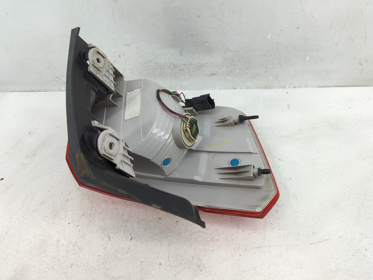 2010-2017 Gmc Terrain Tail Light Assembly Driver Left OEM Fits Fits 2010 2011 2012 2013 2014 2015 2016 2017 OEM Used Auto Pa