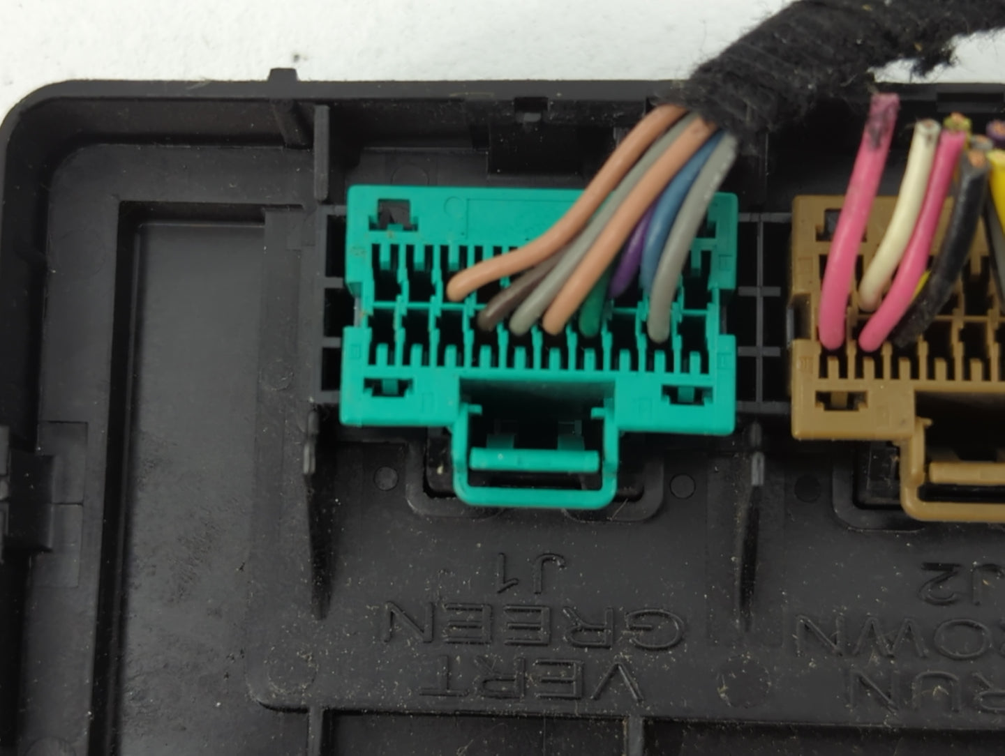 2010-2014 Gmc Terrain Body Control Module Bcm Inner Cabin Fuse Box - Oemusedautoparts1.com