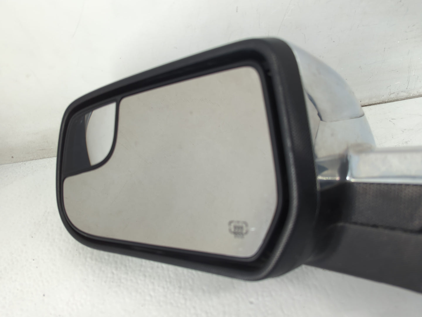 2011-2014 Gmc Terrain Driver Side View Mirror - Left Door Mirror OEM Used - Oemusedautoparts1.com