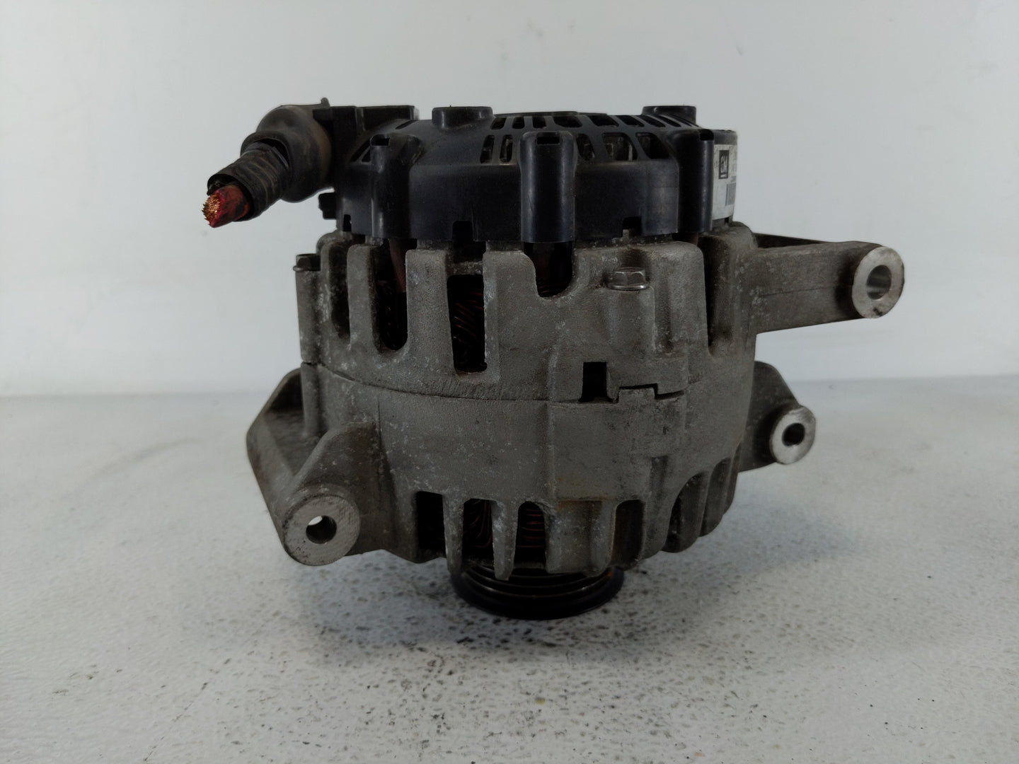 2010-2017 Gmc Terrain Alternator Replacement Generator Charging Assembly Engine OEM P/N:13500315 Fits OEM Used Auto Parts - 