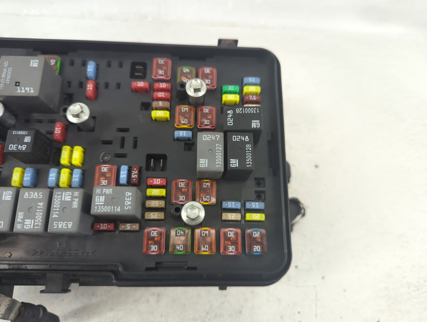 2013-2016 Gmc Terrain Fusebox Fuse Box Panel Relay Module P/N:22922727 Fits Fits 2013 2014 2015 2016 OEM Used Auto Parts - O