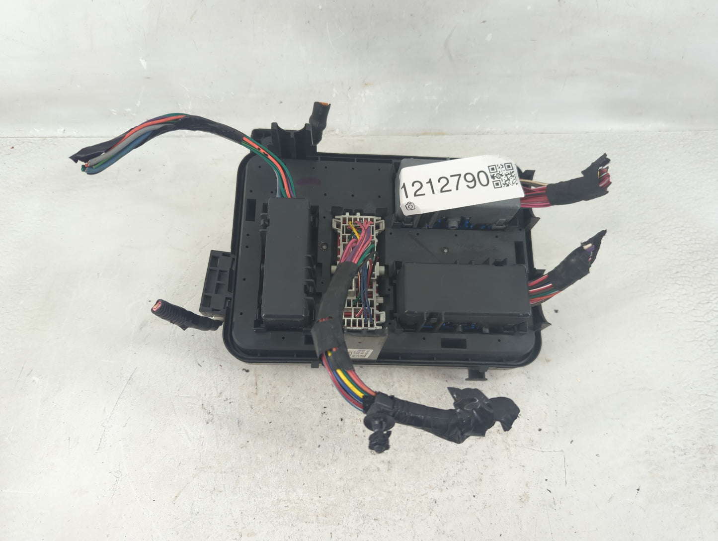 2013-2016 Gmc Terrain Fusebox Fuse Box Panel Relay Module P/N:22922727 Fits Fits 2013 2014 2015 2016 OEM Used Auto Parts - O
