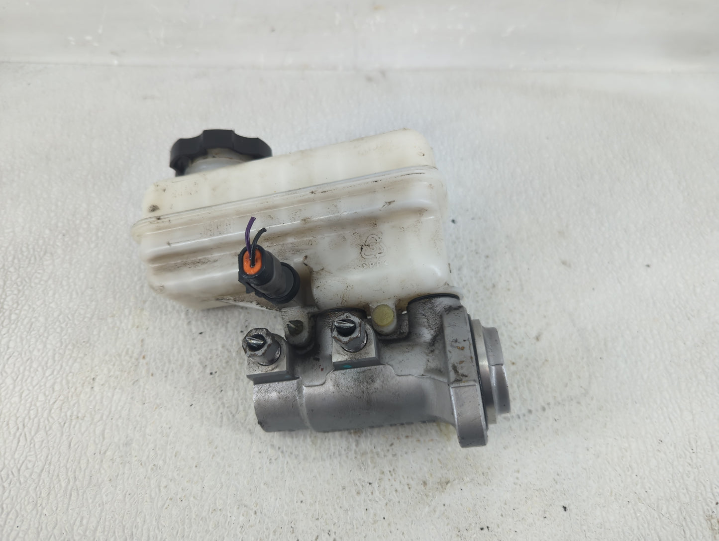 2011-2017 Gmc Terrain Brake Master Cylinder - Oemusedautoparts1.com