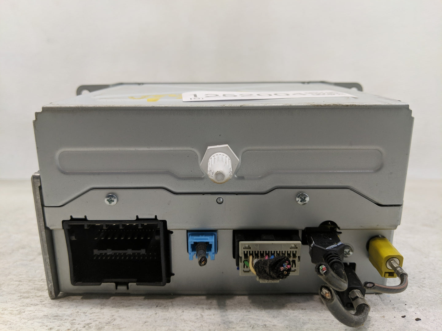 2013 Gmc Terrain Radio AM FM Cd Player Receiver Replacement P/N:22965237 Fits OEM Used Auto Parts - Oemusedautoparts1.com