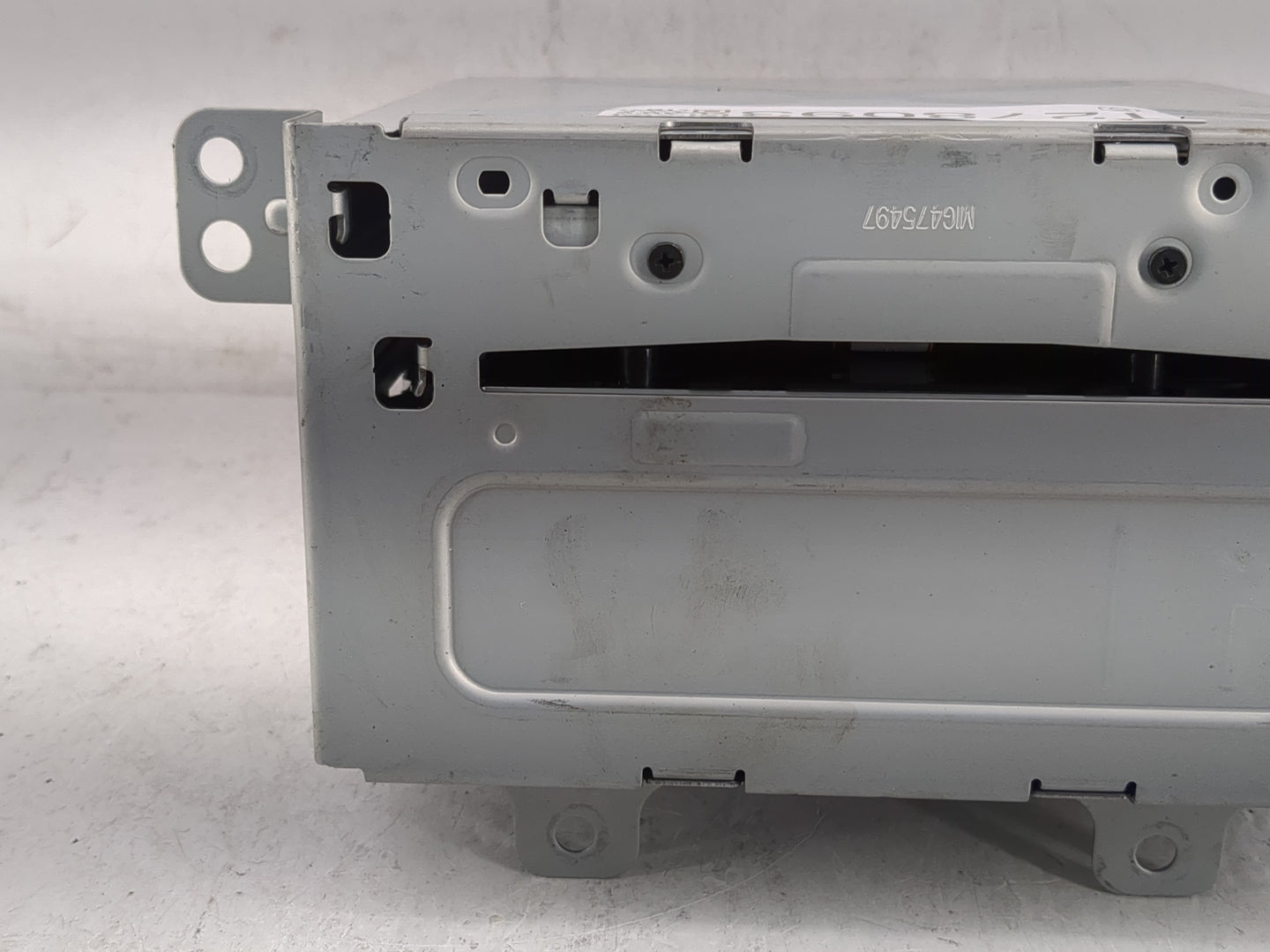 2013 Gmc Terrain Radio AM FM Cd Player Receiver Replacement P/N:22979297 Fits OEM Used Auto Parts - Oemusedautoparts1.com