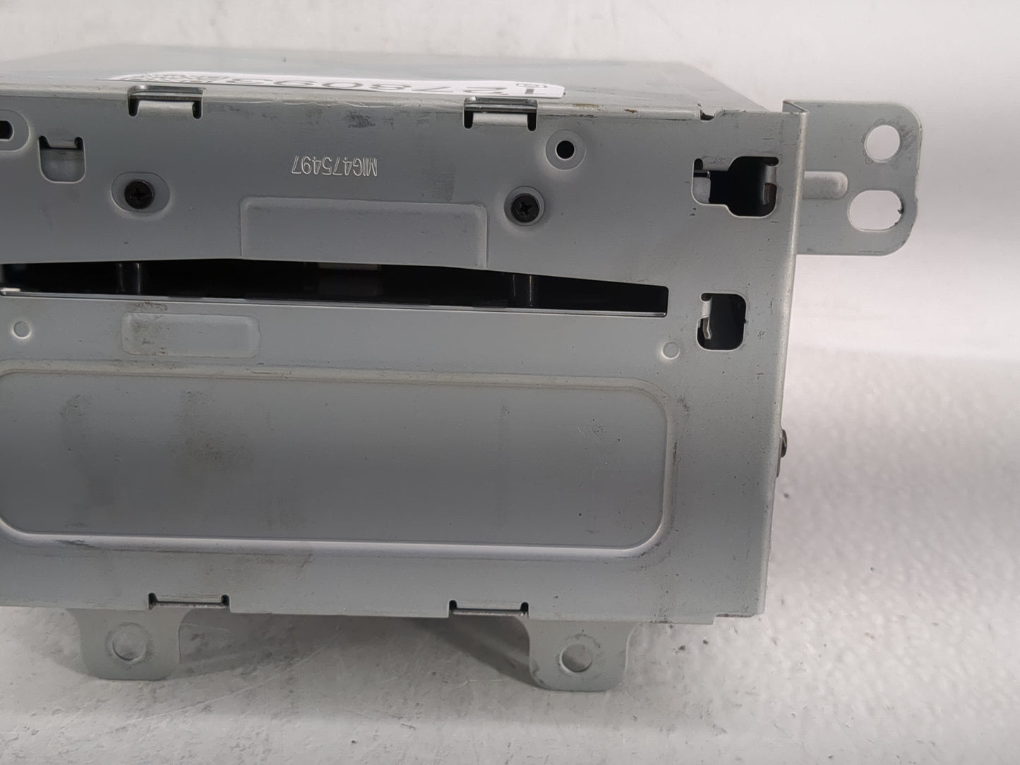 2013 Gmc Terrain Radio AM FM Cd Player Receiver Replacement P/N:22979297 Fits OEM Used Auto Parts - Oemusedautoparts1.com