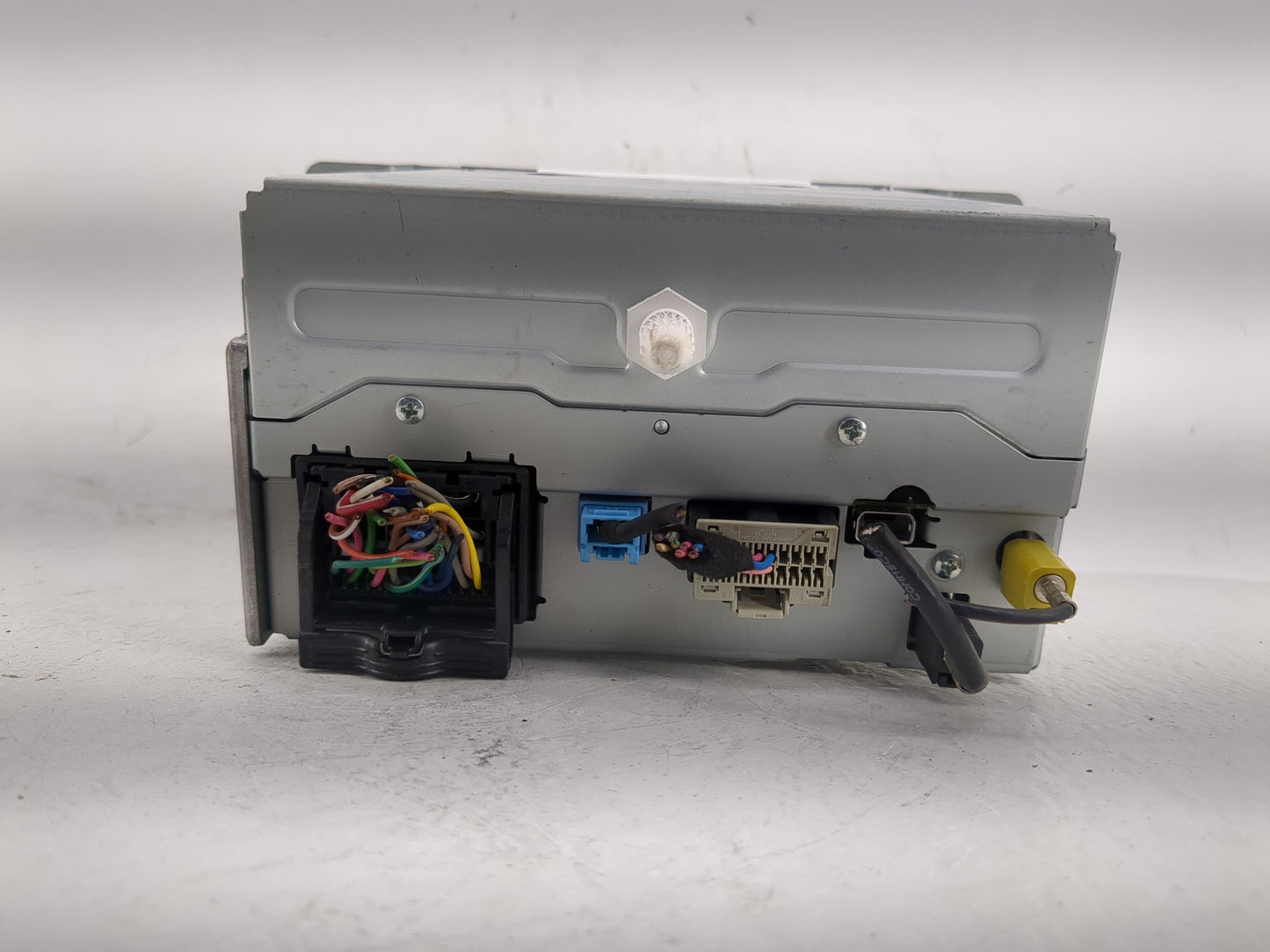 2013 Gmc Terrain Radio AM FM Cd Player Receiver Replacement P/N:22979297 Fits OEM Used Auto Parts - Oemusedautoparts1.com
