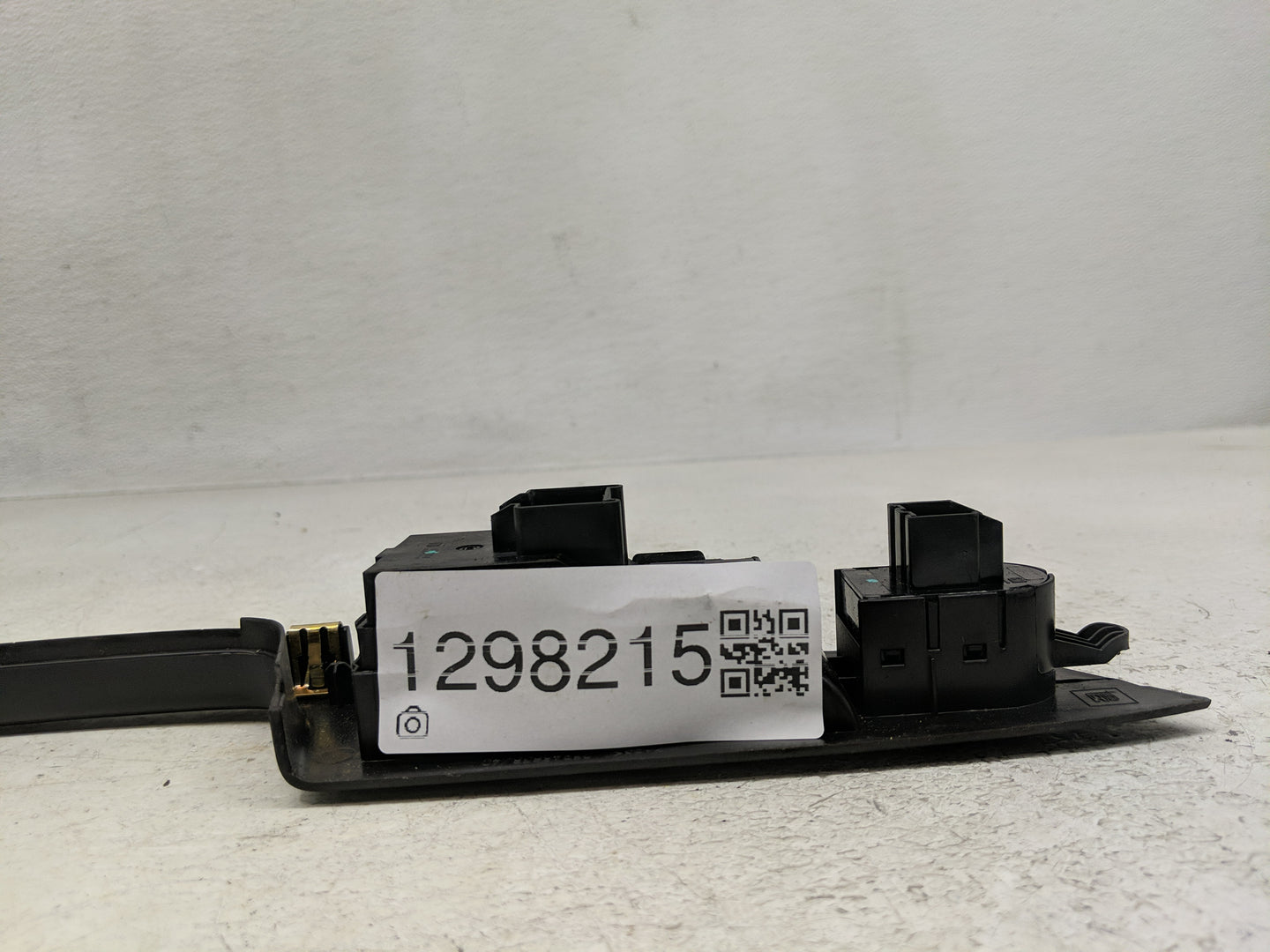 2010-2017 Gmc Terrain Master Power Window Switch Replacement Driver Side Left P/N:20917598 Fits OEM Used Auto Parts - Oemuse