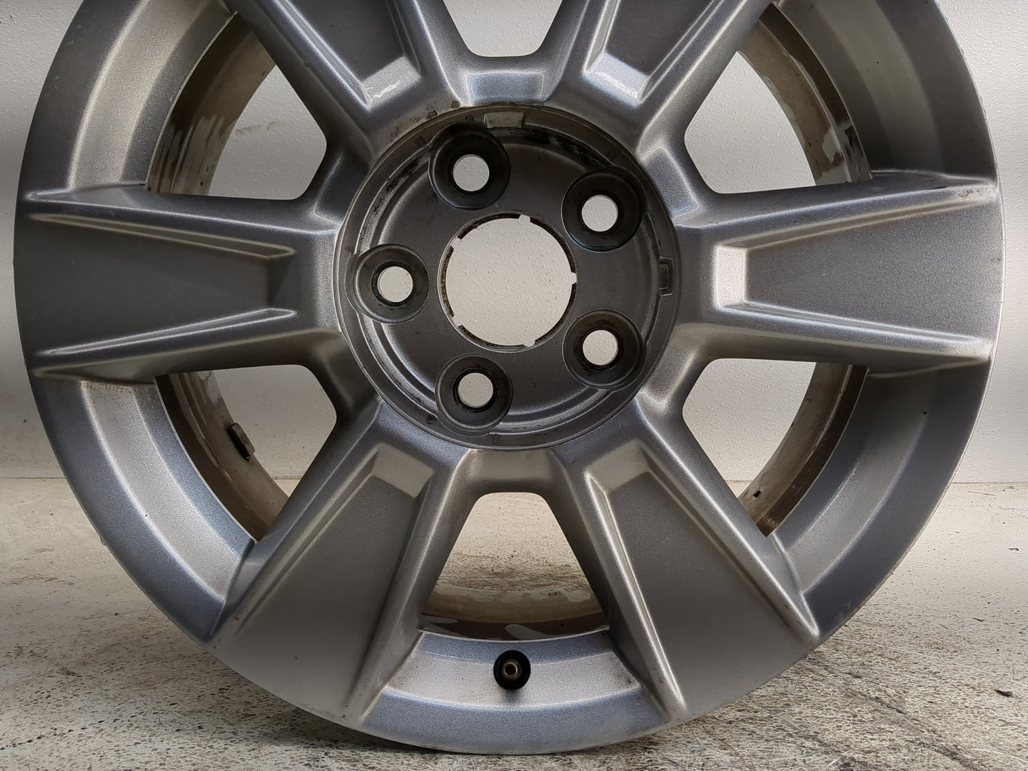 2010-2013 Gmc Terrain Oem Wheel Rim 1351825 - Oemusedautoparts1.com