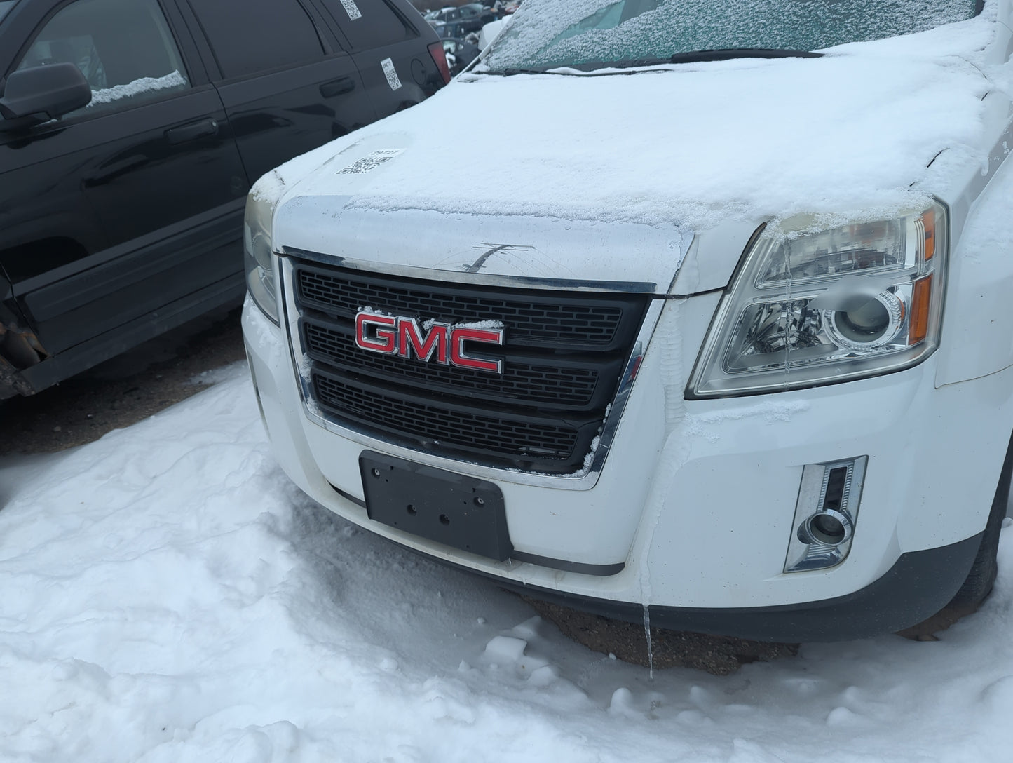 2010-2015 Gmc Terrain Front Grille Bumper Not Included 1353200 - Oemusedautoparts1.com