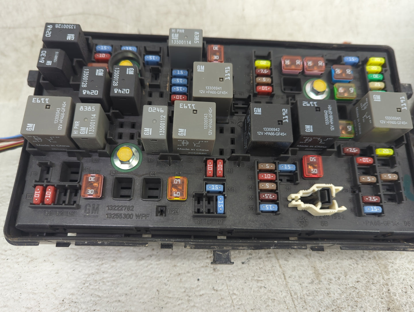 2013-2016 Gmc Terrain Fusebox Fuse Box Panel Relay Module P/N:13255300 13222782 Fits Fits 2013 2014 2015 2016 OEM Used Auto 