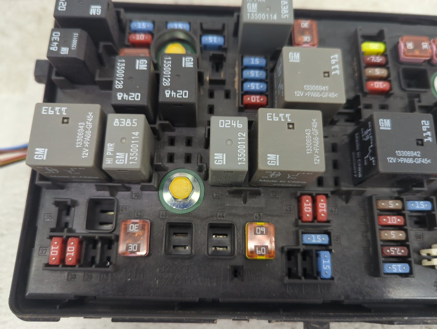 2013-2016 Gmc Terrain Fusebox Fuse Box Panel Relay Module P/N:13255300 13222782 Fits Fits 2013 2014 2015 2016 OEM Used Auto 