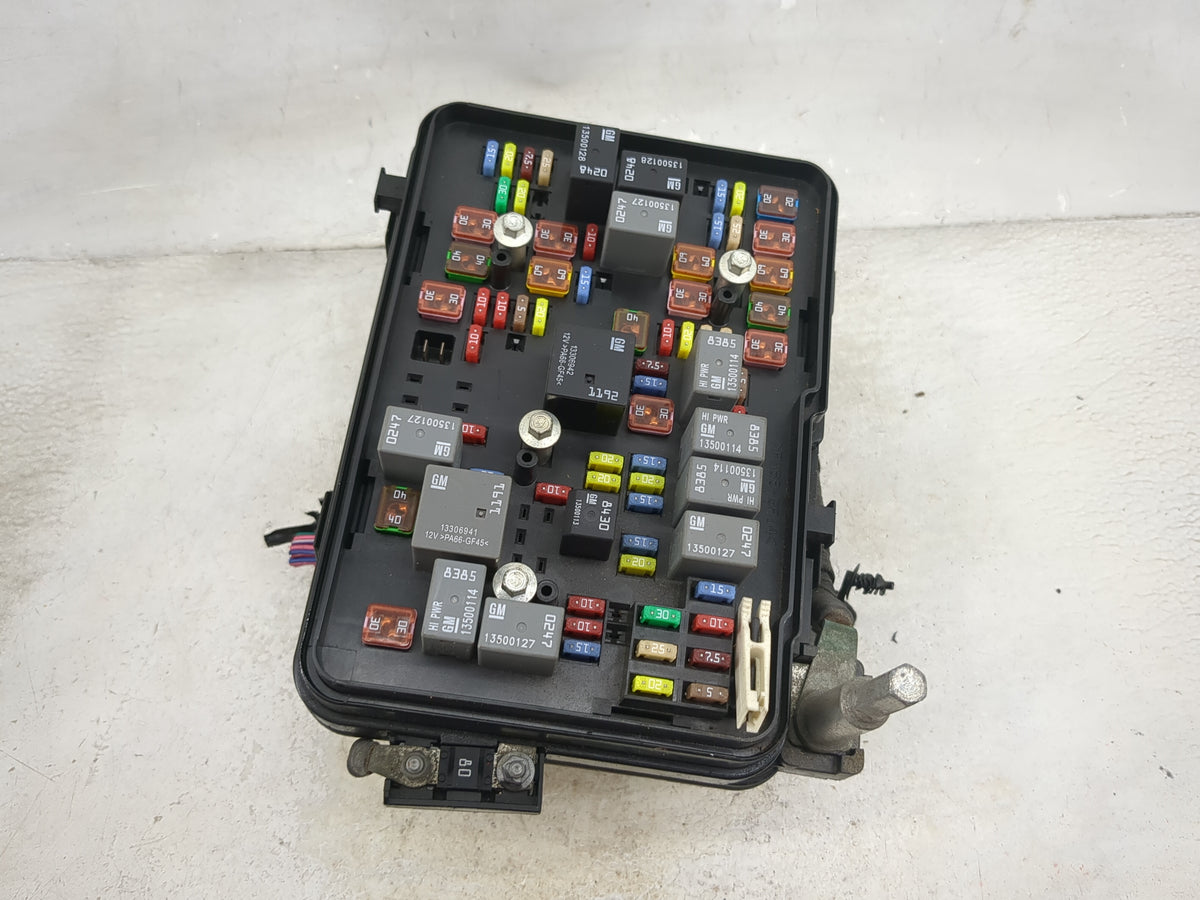 2013-2016 Gmc Terrain Fusebox Fuse Box Panel Relay Module P/N:22922727 Fits Fits 2013 2014 2015 2016 OEM Used Auto Parts - O