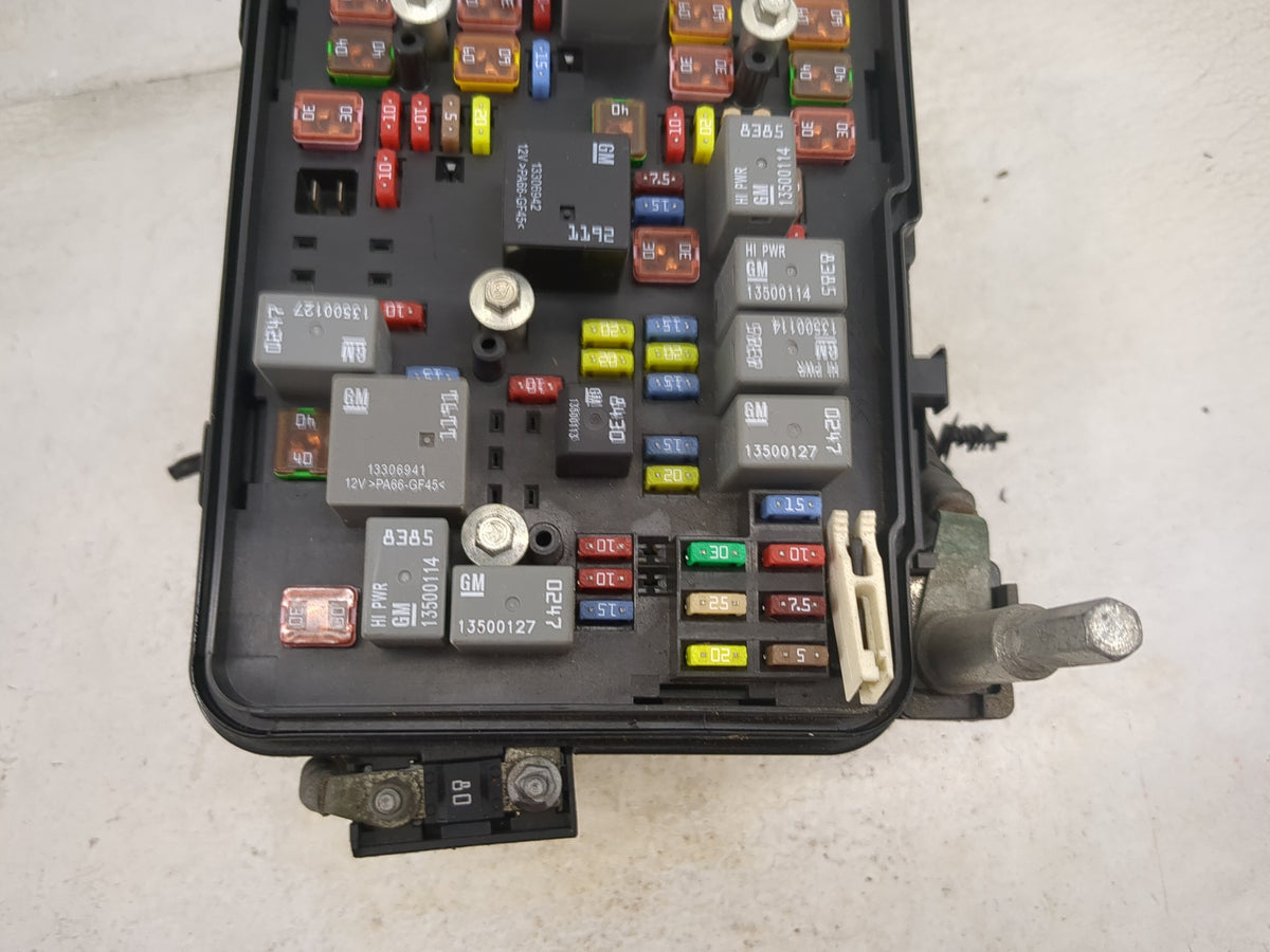 2013-2016 Gmc Terrain Fusebox Fuse Box Panel Relay Module P/N:22922727 Fits Fits 2013 2014 2015 2016 OEM Used Auto Parts - O