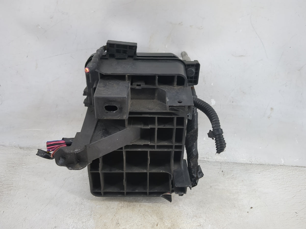 2013-2016 Gmc Terrain Fusebox Fuse Box Panel Relay Module P/N:22922727 Fits Fits 2013 2014 2015 2016 OEM Used Auto Parts - O