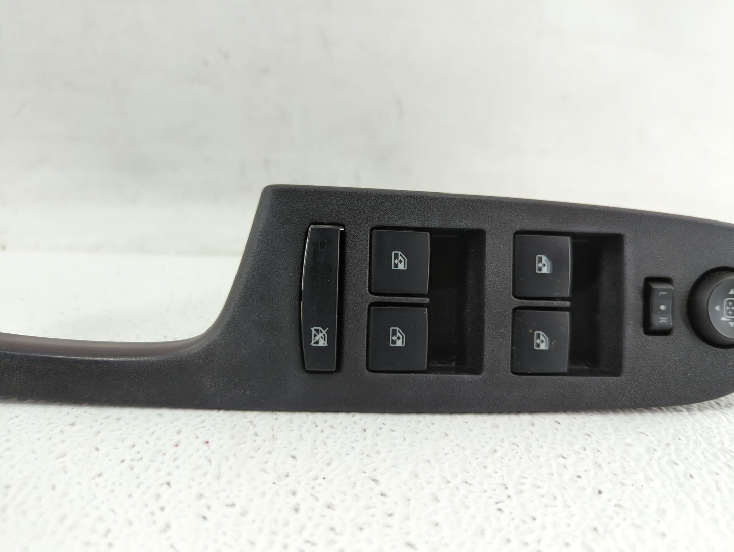 2013 Gmc Terrain Master Power Window Switch Replacement Driver Side Left P/N:20917598 Fits OEM Used Auto Parts - Oemusedauto