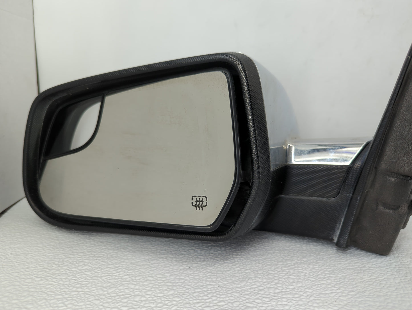 2012-2013 Gmc Terrain Driver Side View Mirror - Left Door Mirror OEM Used - Oemusedautoparts1.com