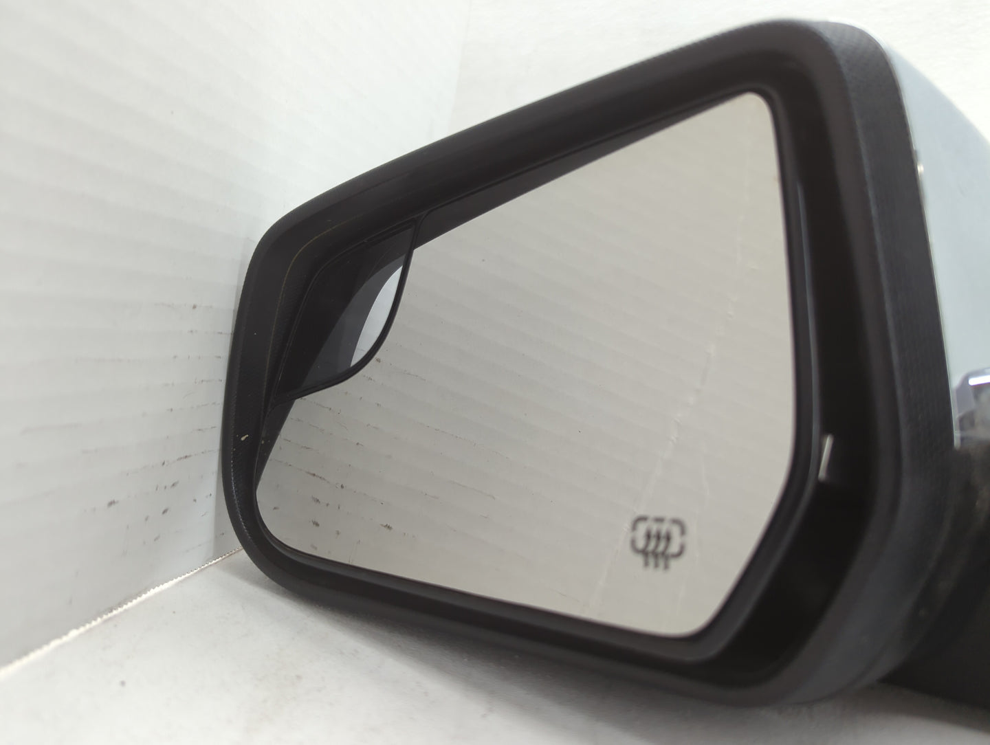 2012-2013 Gmc Terrain Driver Side View Mirror - Left Door Mirror OEM Used - Oemusedautoparts1.com