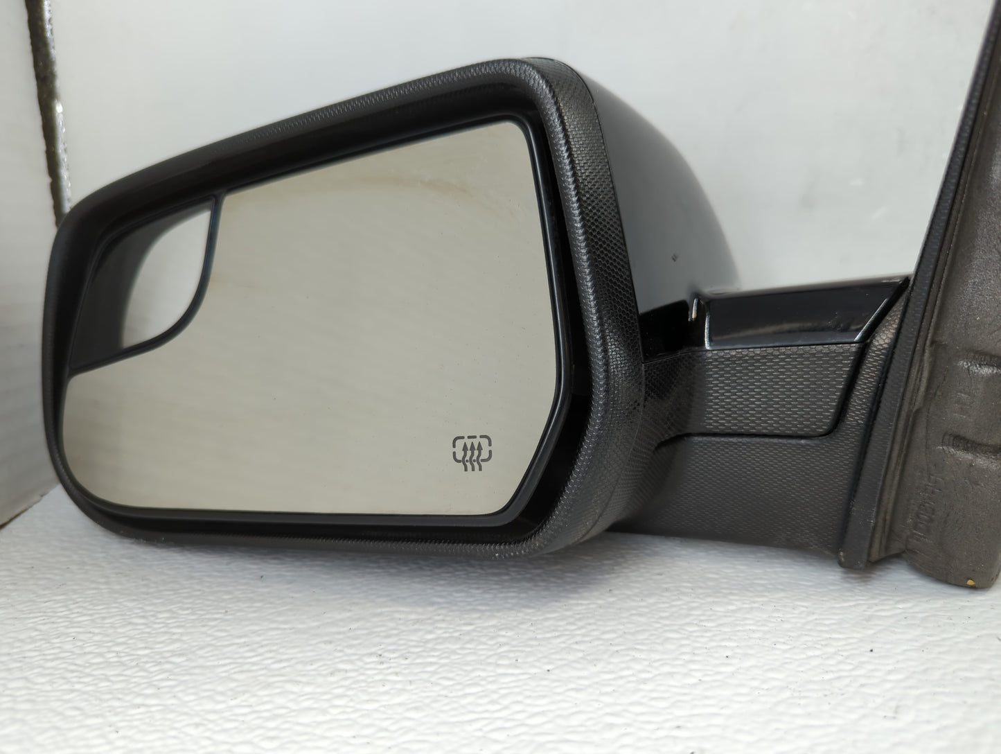 2012-2013 Gmc Terrain Driver Side View Mirror - Left Door Mirror OEM Used - Oemusedautoparts1.com