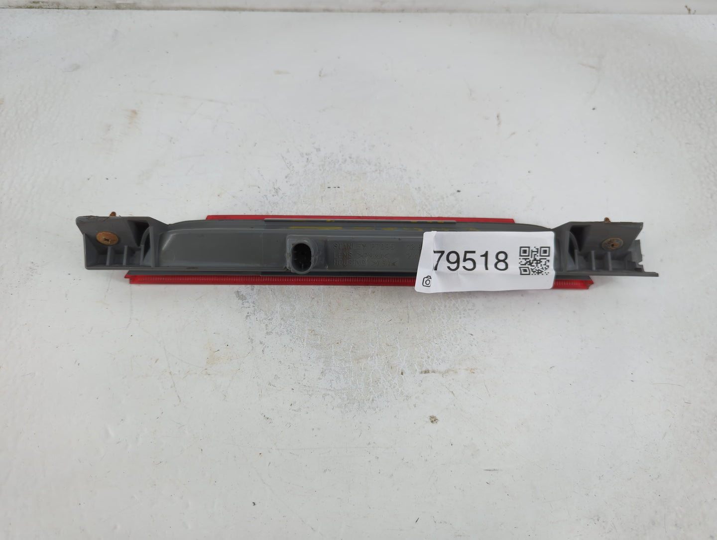 2013 Gmc Terrain Third Brake Light Tail Light P/N:P7895 Fits OEM Used Auto Parts - Oemusedautoparts1.com