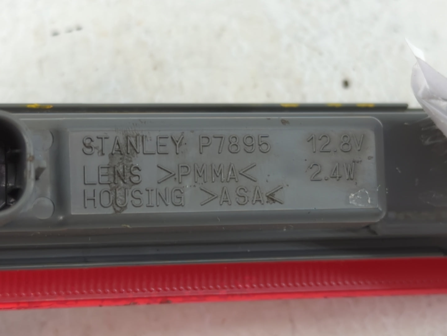 2013 Gmc Terrain Third Brake Light Tail Light P/N:P7895 Fits OEM Used Auto Parts - Oemusedautoparts1.com