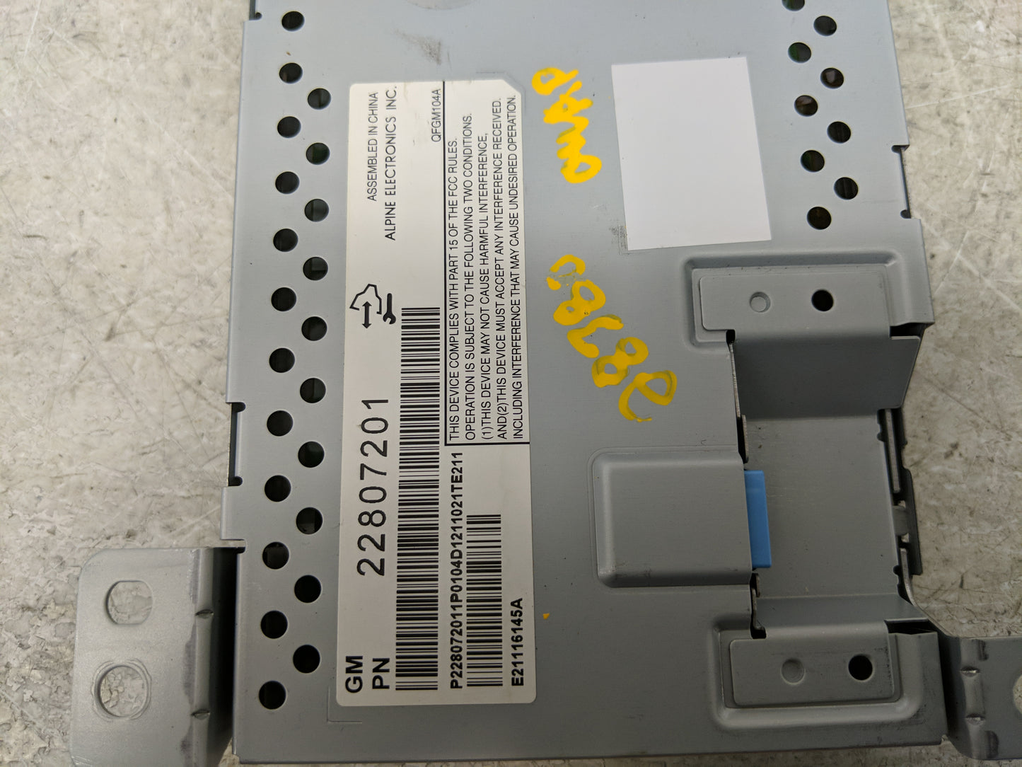 2010-2017 Gmc Terrain Radio AM FM Cd Player Receiver Replacement Fits Fits 2010 2011 2012 2013 2014 2015 2016 2017 OEM Used 