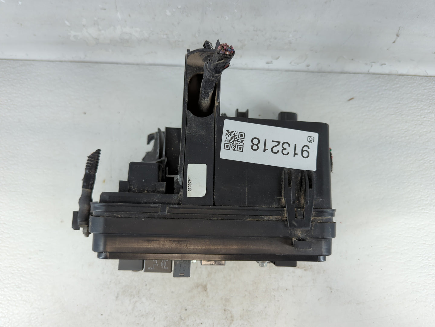 2013-2015 Gmc Terrain Fusebox Fuse Box Panel Relay Module Fits Fits 2013 2014 2015 OEM Used Auto Parts - Oemusedautoparts1.c