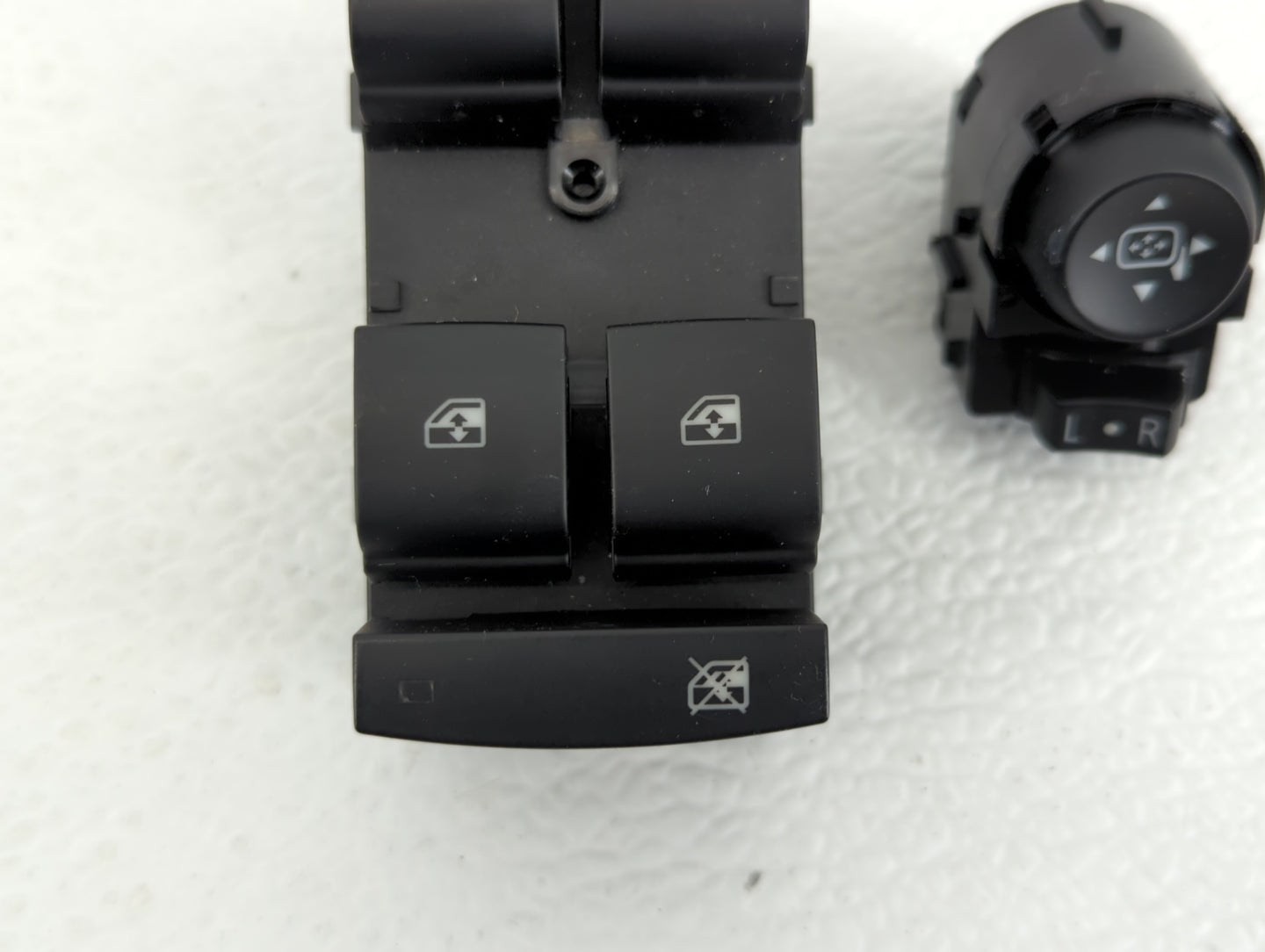 2013 Gmc Terrain Master Power Window Switch Replacement Driver Side Left P/N:20917598 DRIVER LEFT Fits OEM Used Auto Parts -