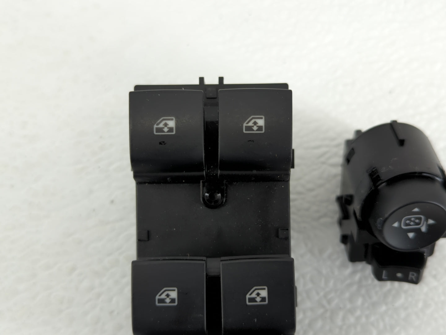 2013 Gmc Terrain Master Power Window Switch Replacement Driver Side Left P/N:20917598 DRIVER LEFT Fits OEM Used Auto Parts -