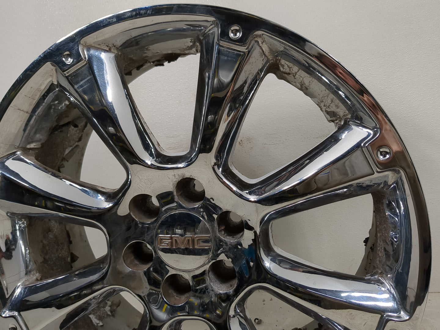 2009-2014 Gmc Yukon Oem Wheel Rim - Oemusedautoparts1.com
