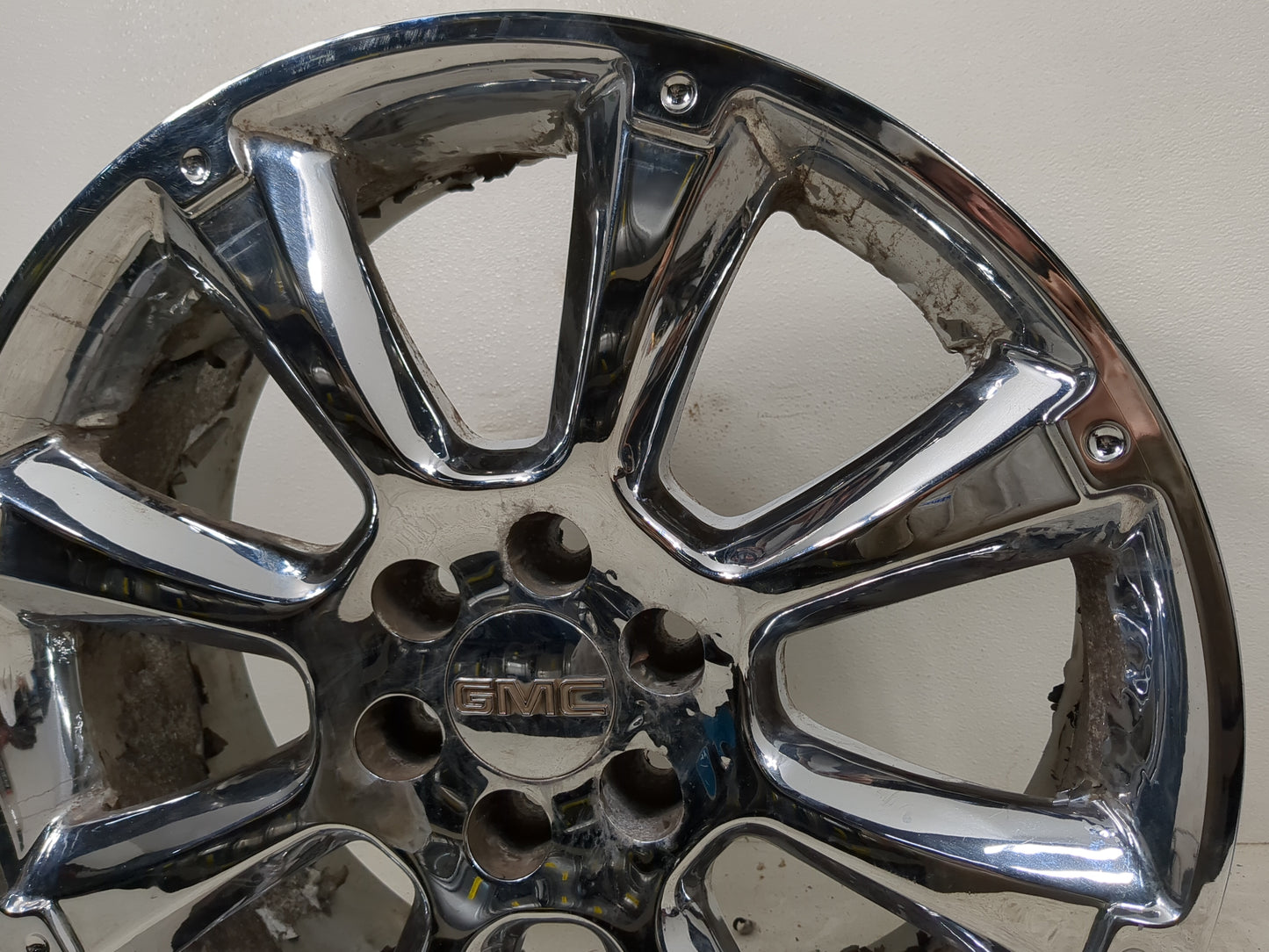 2009-2014 Gmc Yukon Oem Wheel Rim - Oemusedautoparts1.com