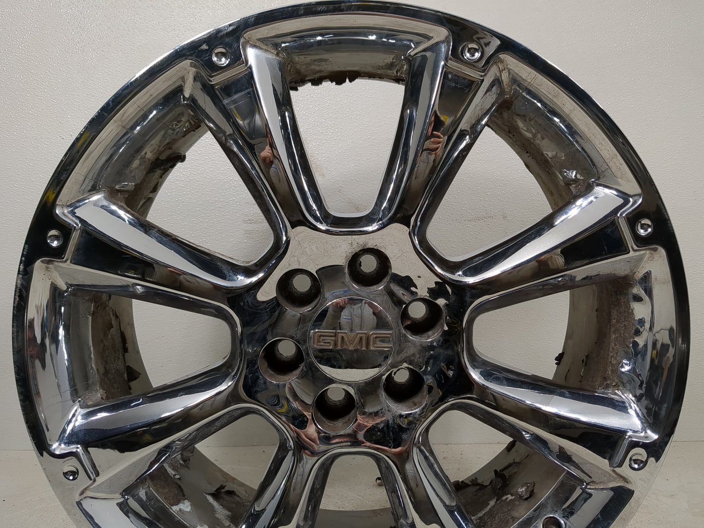 2009-2014 Gmc Yukon Oem Wheel Rim - Oemusedautoparts1.com