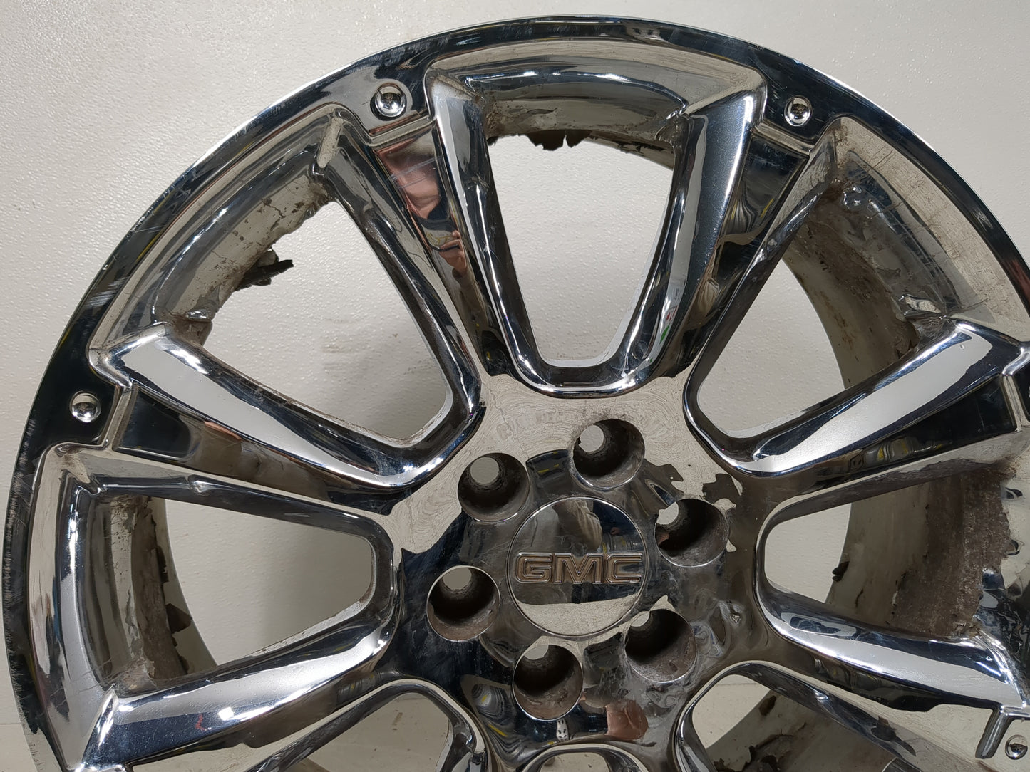 2009-2014 Gmc Yukon Oem Wheel Rim - Oemusedautoparts1.com