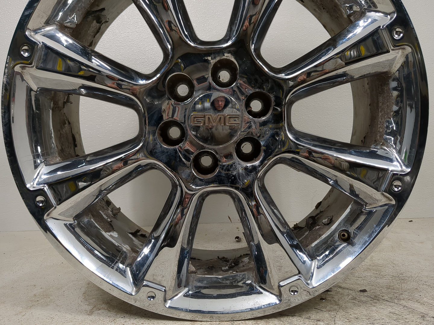 2009-2014 Gmc Yukon Oem Wheel Rim - Oemusedautoparts1.com