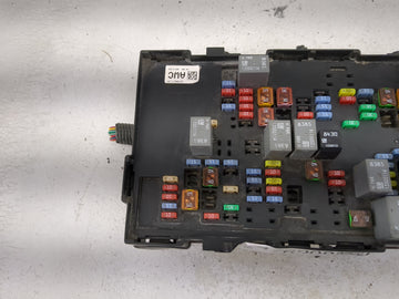 2010-2014 Gmc Yukon Fusebox Fuse Box Panel Relay Module P/N:22798217 22798217-N1 Fits Fits 2010 2011 2012 2013 2014 OEM Used Auto Parts
