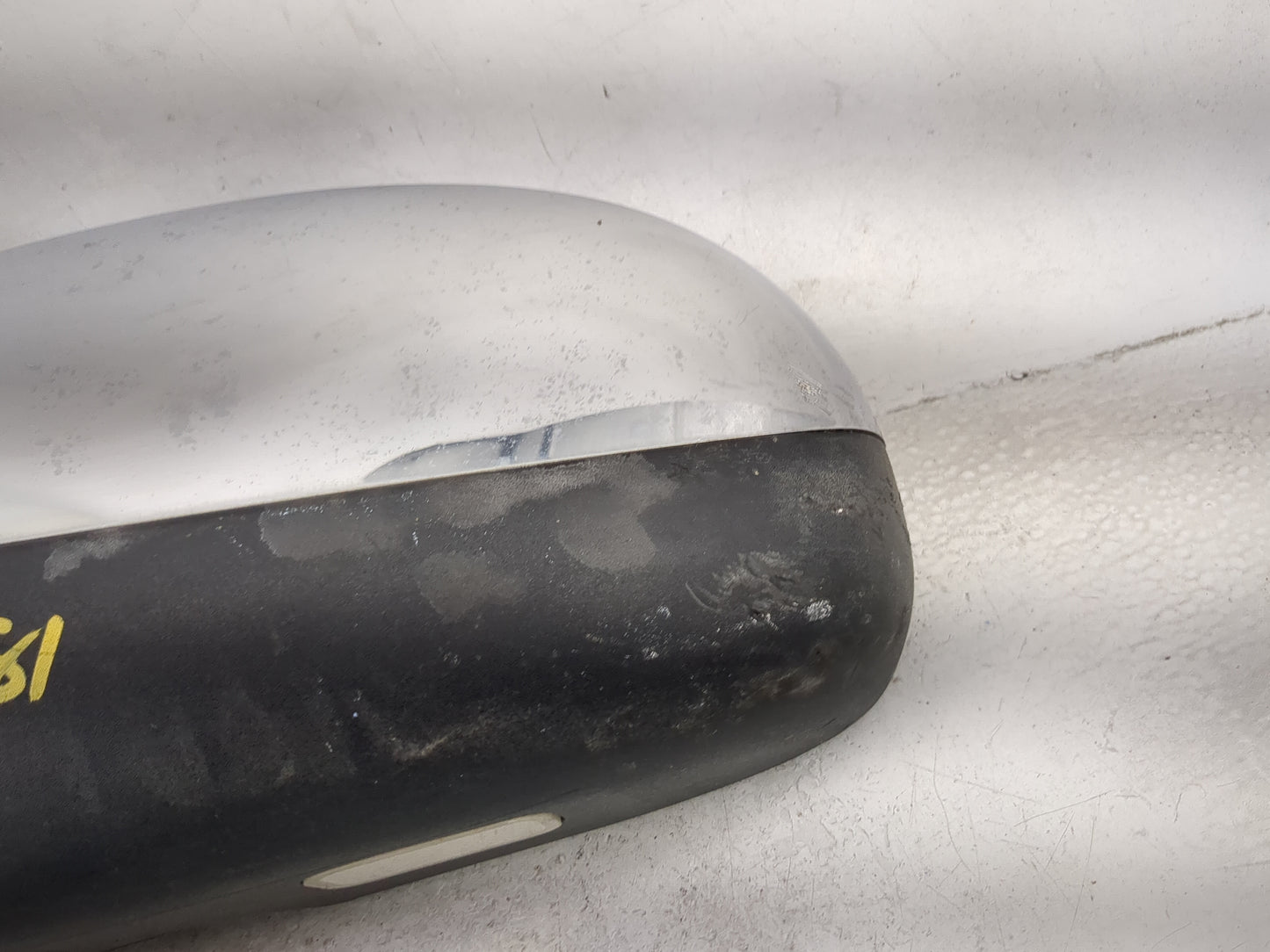 2009-2014 Gmc Yukon Driver Side View Mirror - Left Door Mirror OEM Used - Oemusedautoparts1.com