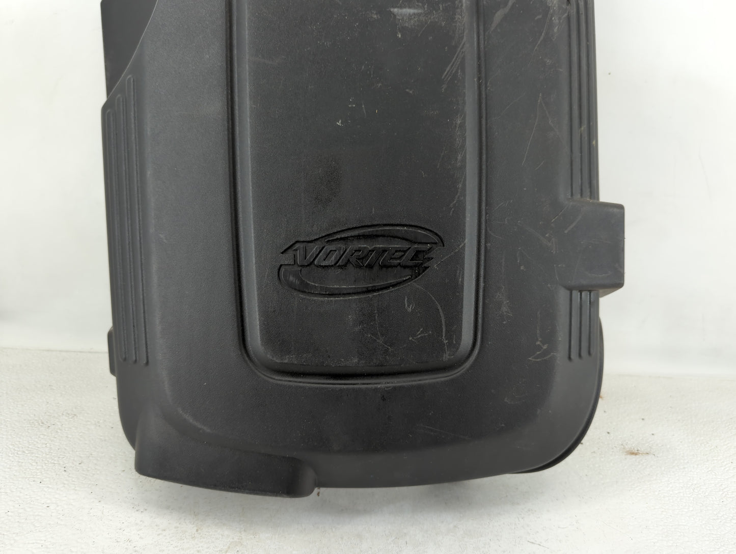 2013 Gmc Yukon Engine Cover - Oemusedautoparts1.com