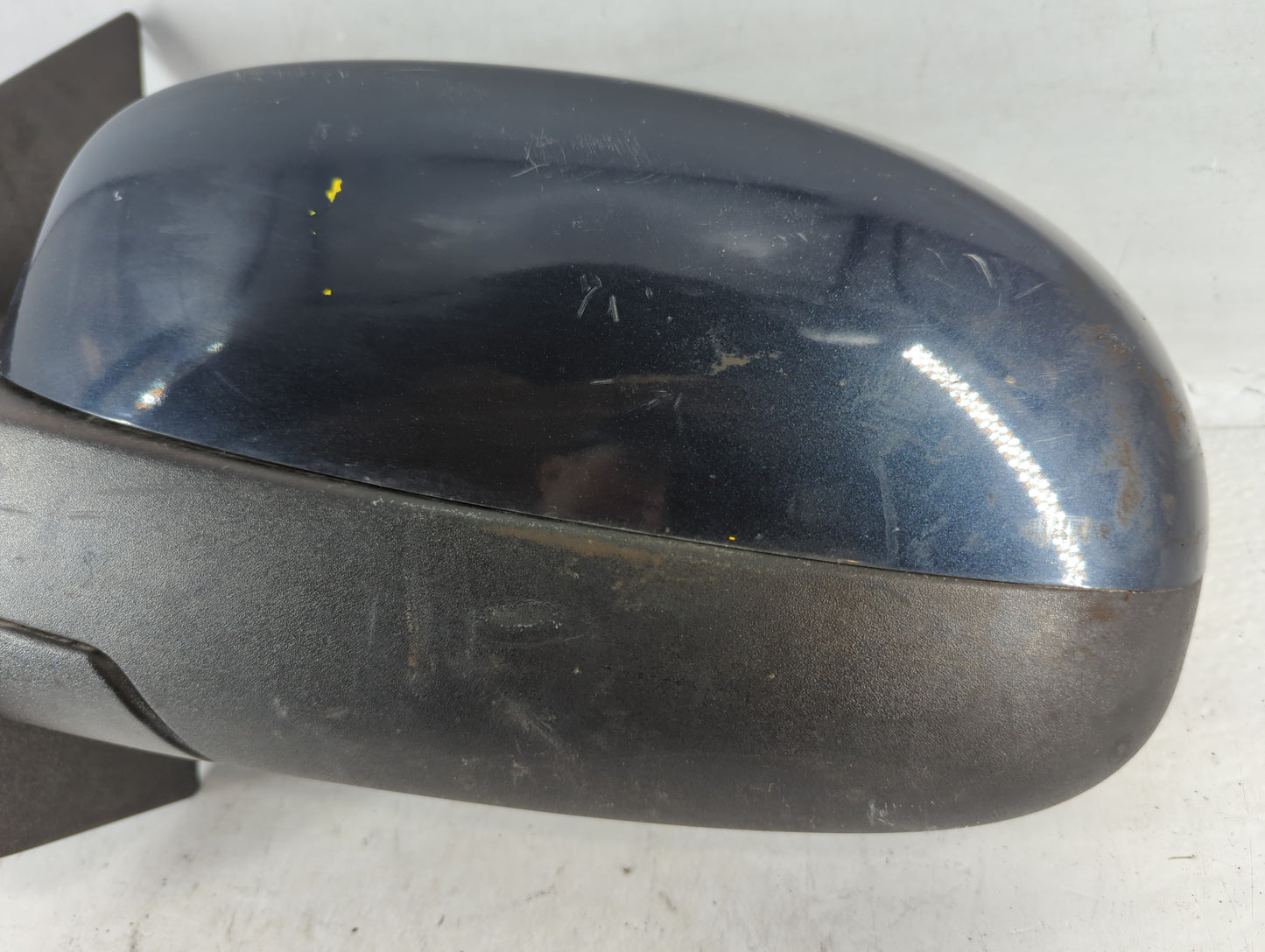 2009-2014 Gmc Yukon Driver Side View Mirror - Left Door Mirror OEM Used - Oemusedautoparts1.com