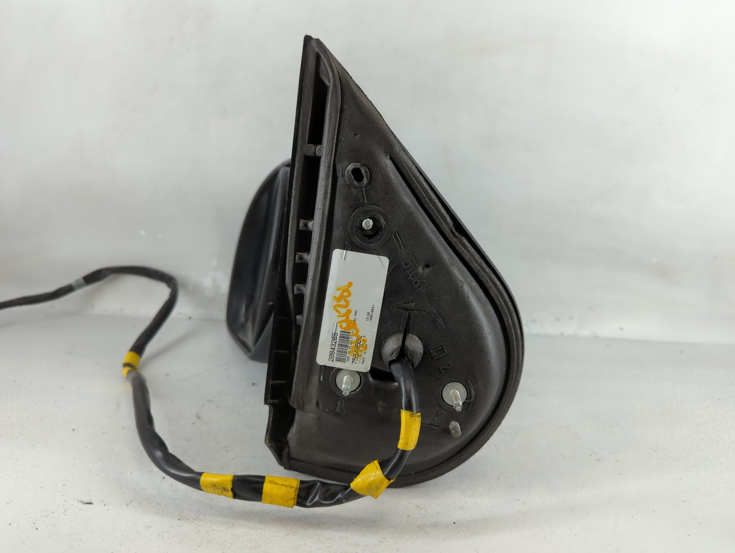 2009-2014 Gmc Yukon Driver Side View Mirror - Left Door Mirror OEM Used - Oemusedautoparts1.com