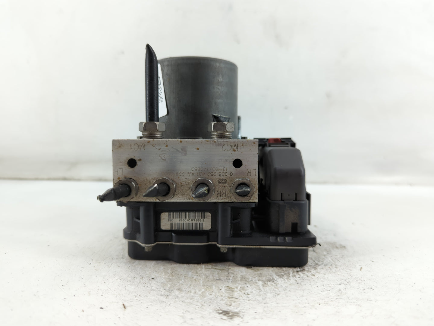 2009-2014 Gmc Yukon ABS Pump Control Module Replacement P/N:22910905 0 265 252 431 AA Fits Fits 2009 2010 2011 2012 2013 201