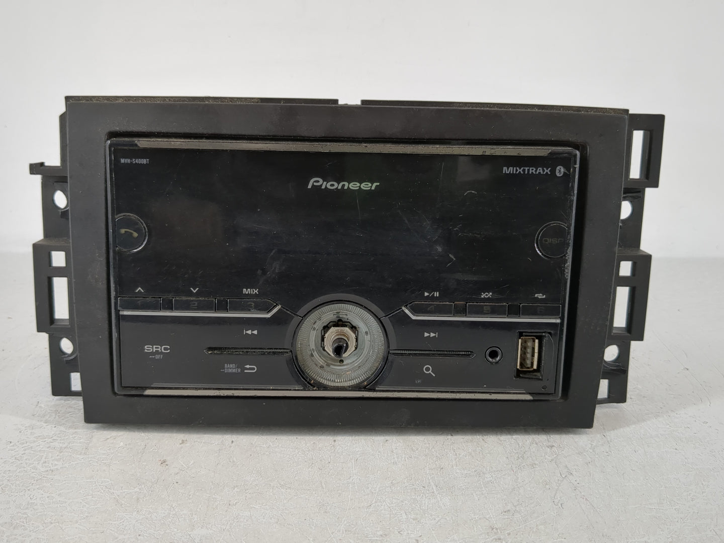 2013 Gmc Yukon Xl Radio AM FM Cd Player Receiver Replacement P/N:MVH-S400BT Fits OEM Used Auto Parts - Oemusedautoparts1.com