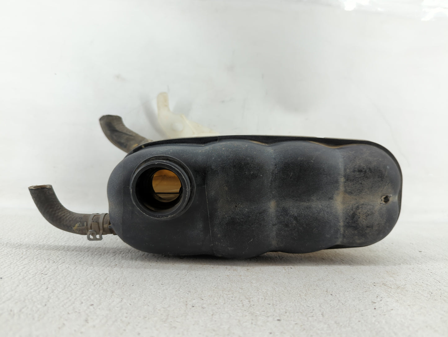 Gmc Yukon Xl Radiator Coolant Overflow Expansion Tank Bottle - Oemusedautoparts1.com