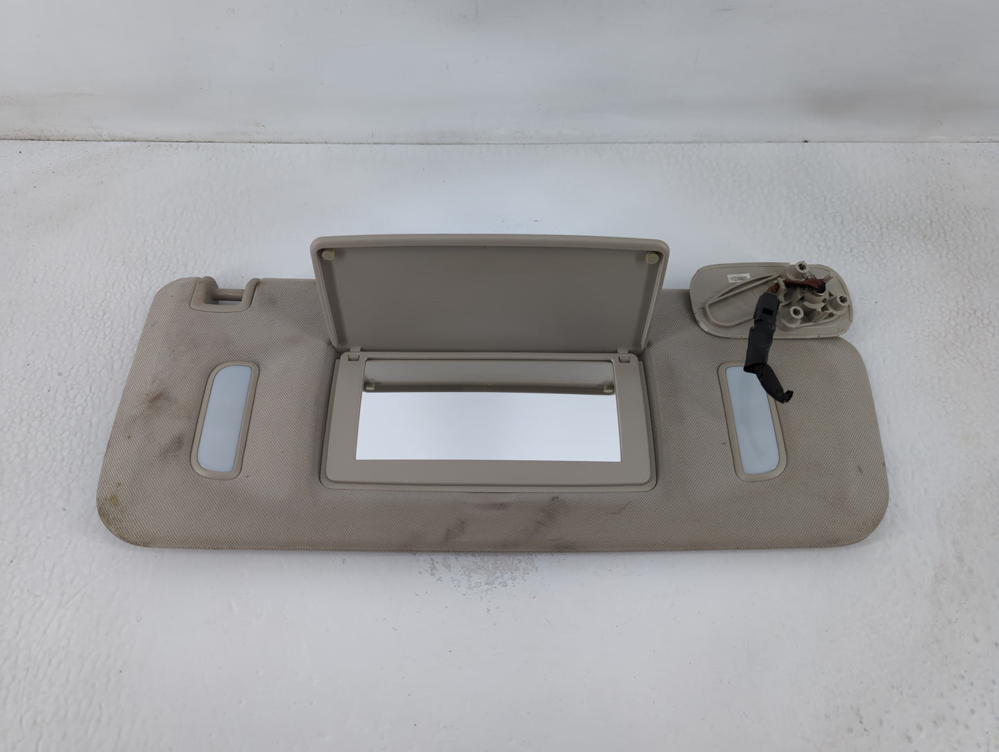2007-2014 Gmc Yukon Xl Sun Visor Shade Replacement Passenger Right Mirror Fits Fits 2007 2008 2009 2010 2011 2012 2013 2014 