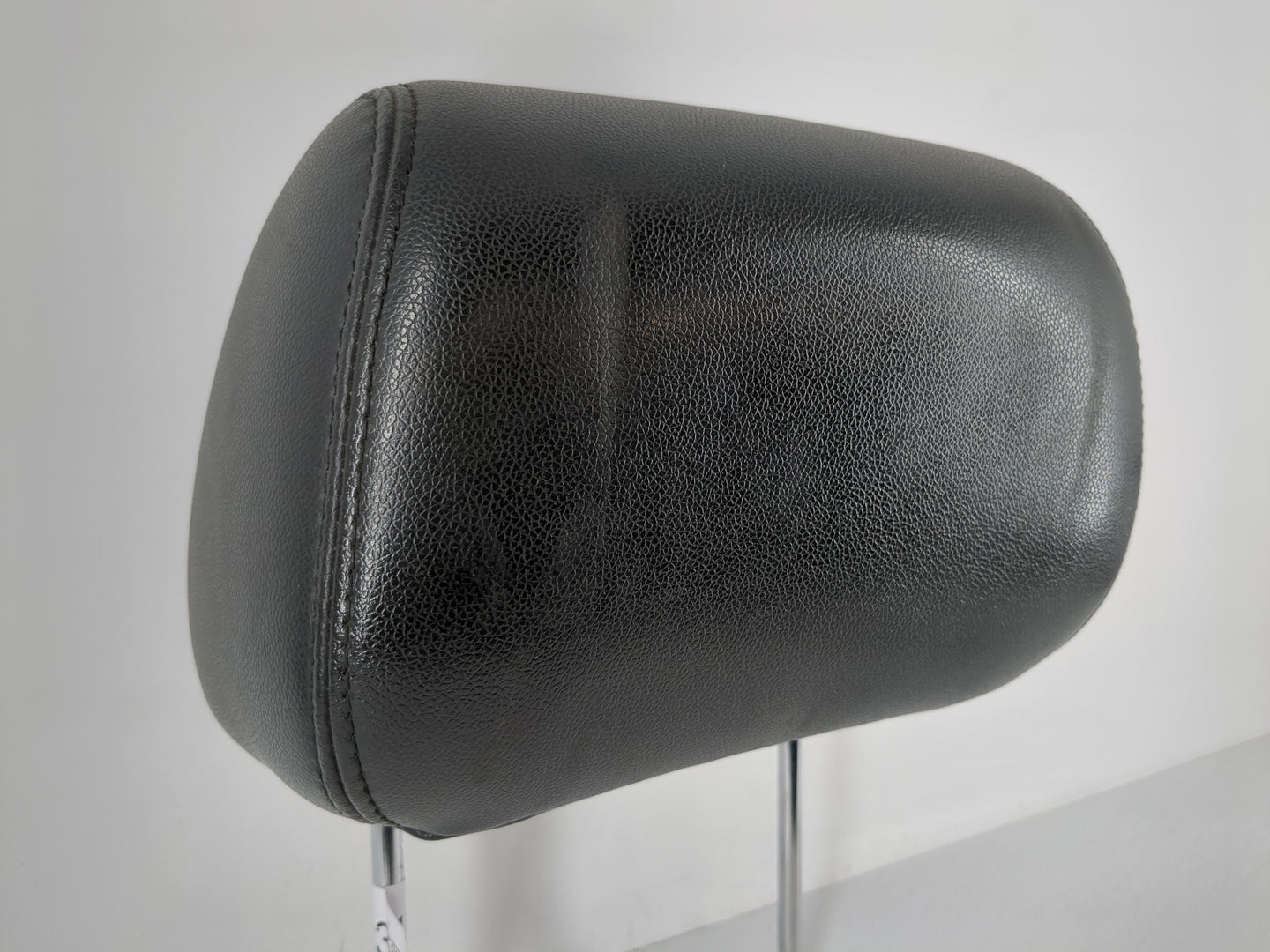 2012-2014 Gmc Yukon Xl 1500 Headrest Head Rest Front Driver Passenger Seat Fits Fits 2012 2013 2014 OEM Used Auto Parts - Oe