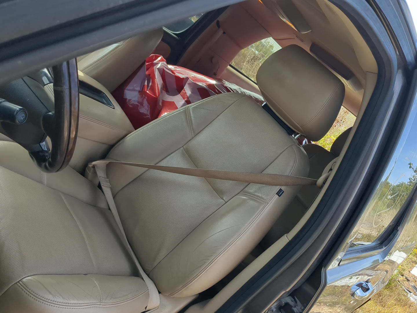 2012-2014 Gmc Yukon Xl 1500 Driver Front Seat Oem 1186121 - Oemusedautoparts1.com