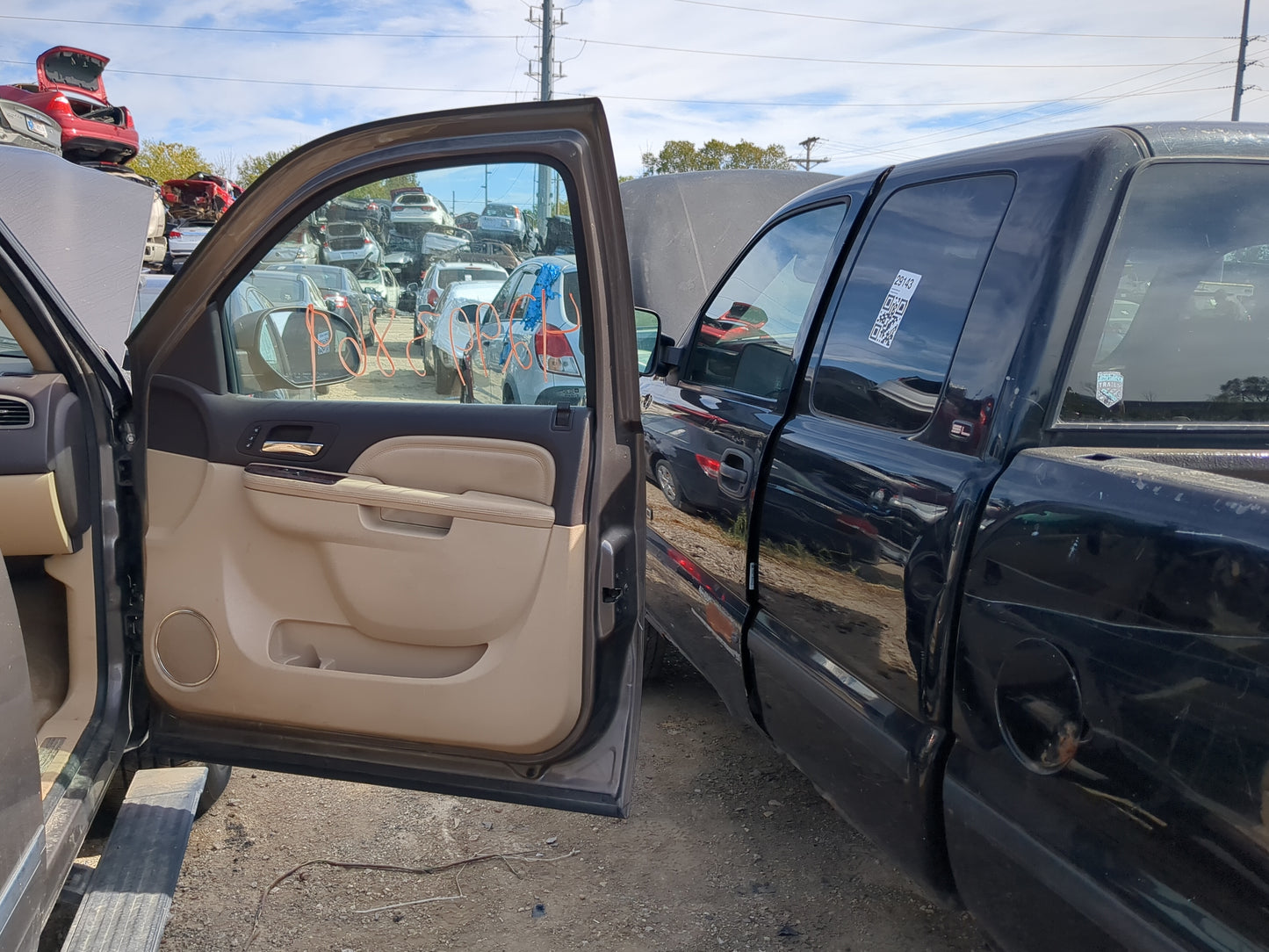2011-2014 Gmc Yukon Xl 1500 Passenger Front Door Oem 1186192 - Oemusedautoparts1.com
