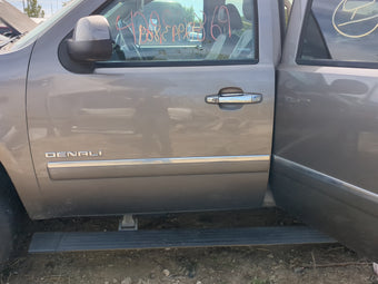 compare product 2011-2014 Gmc Yukon Xl 1500 Driver Front Door Oem 1186193
