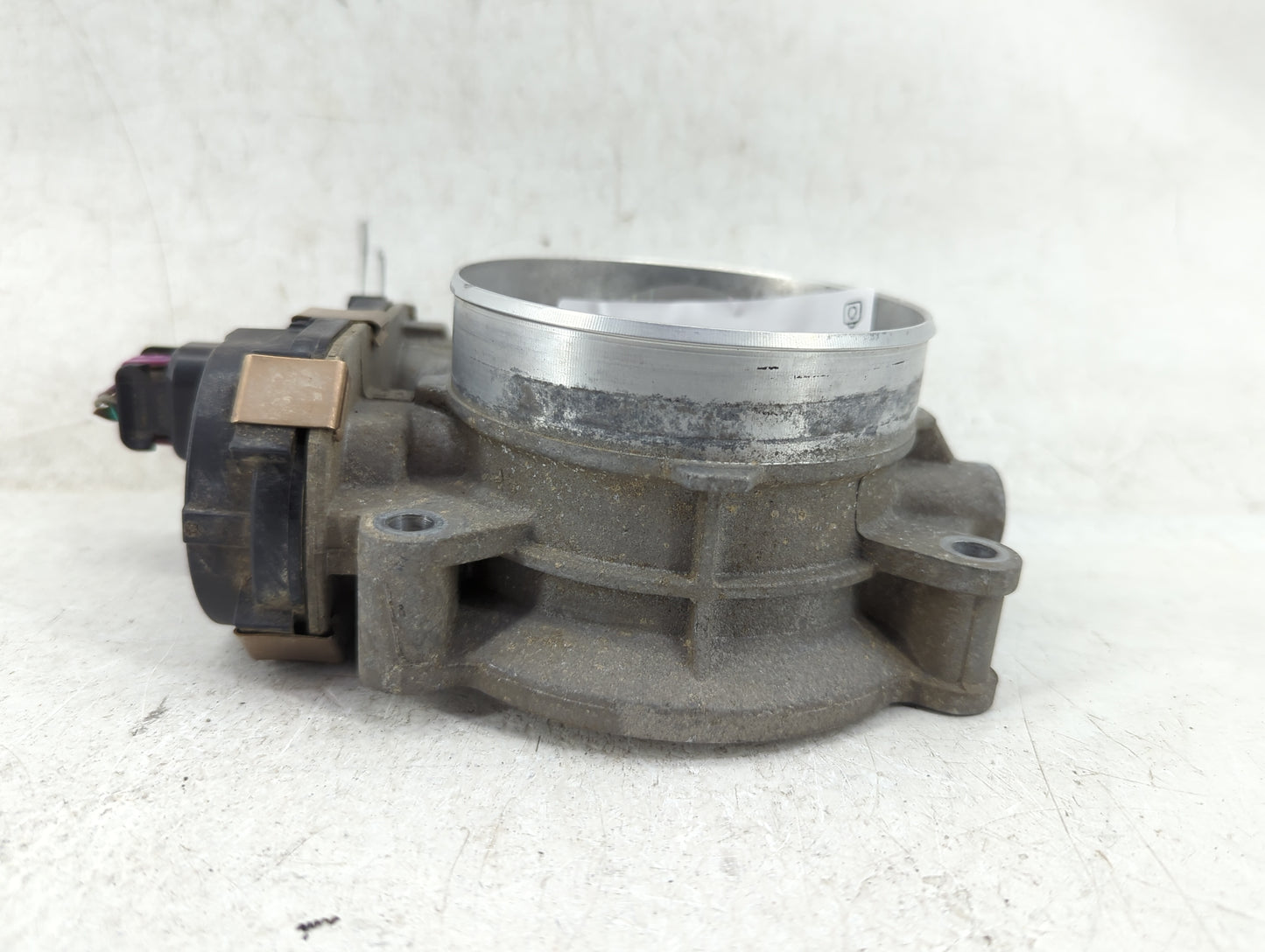 2009-2014 Gmc Yukon Xl 1500 Throttle Body P/N:12629992 Fits Fits 2009 2010 2011 2012 2013 2014 2015 OEM Used Auto Parts - Oe